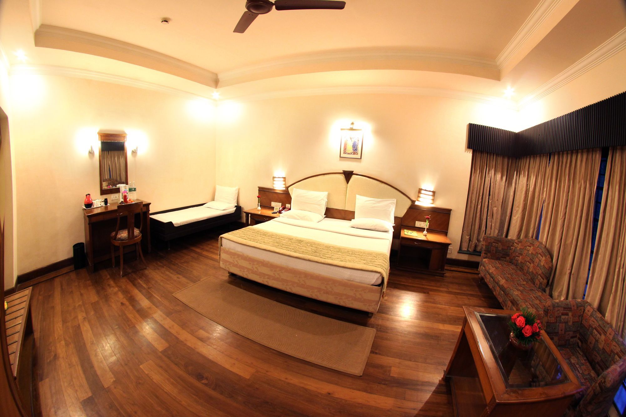 Ktdc Aranya Nivas Thekkady Hotell Kumily Exteriör bild