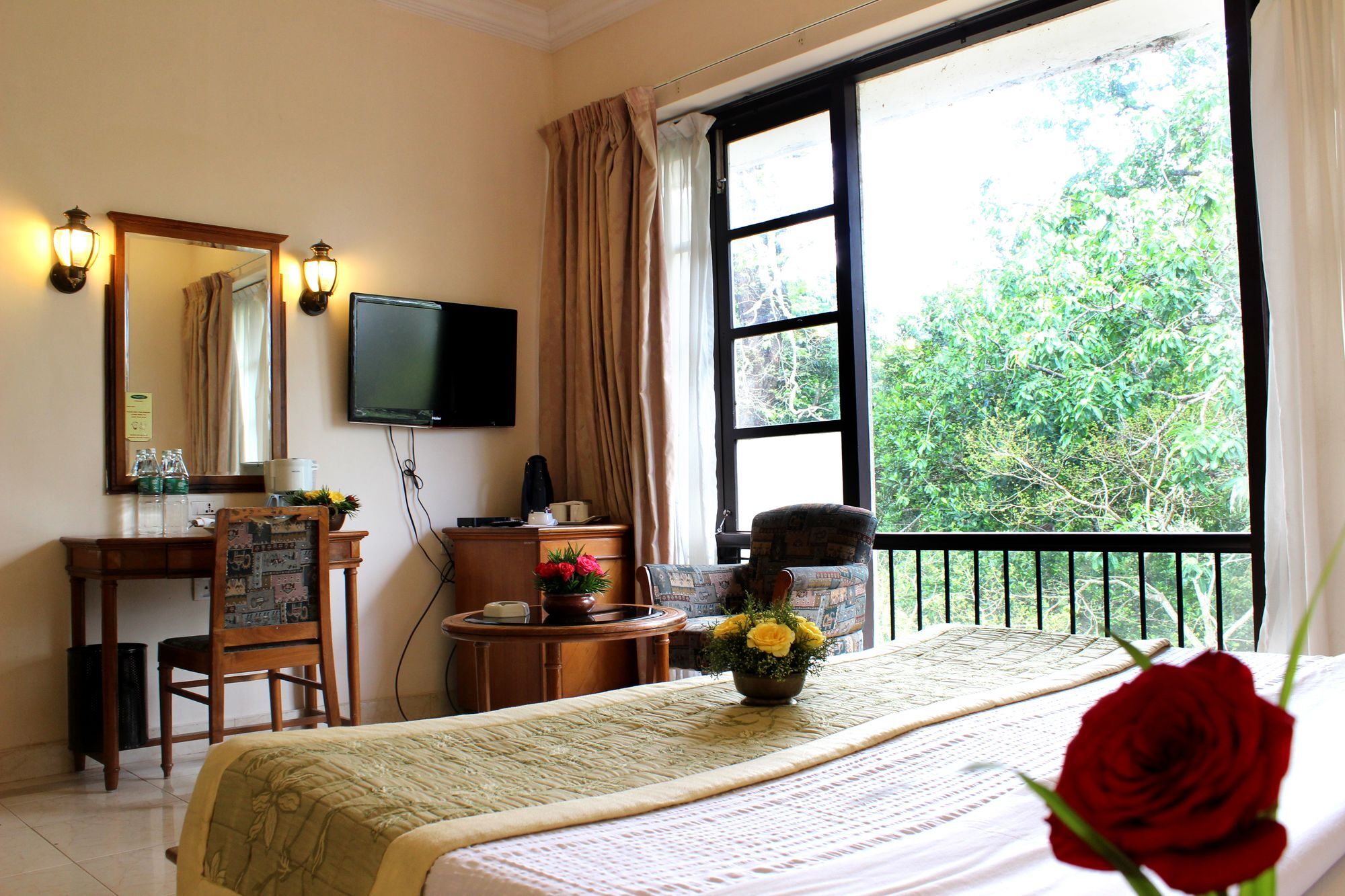 Ktdc Aranya Nivas Thekkady Hotell Kumily Exteriör bild