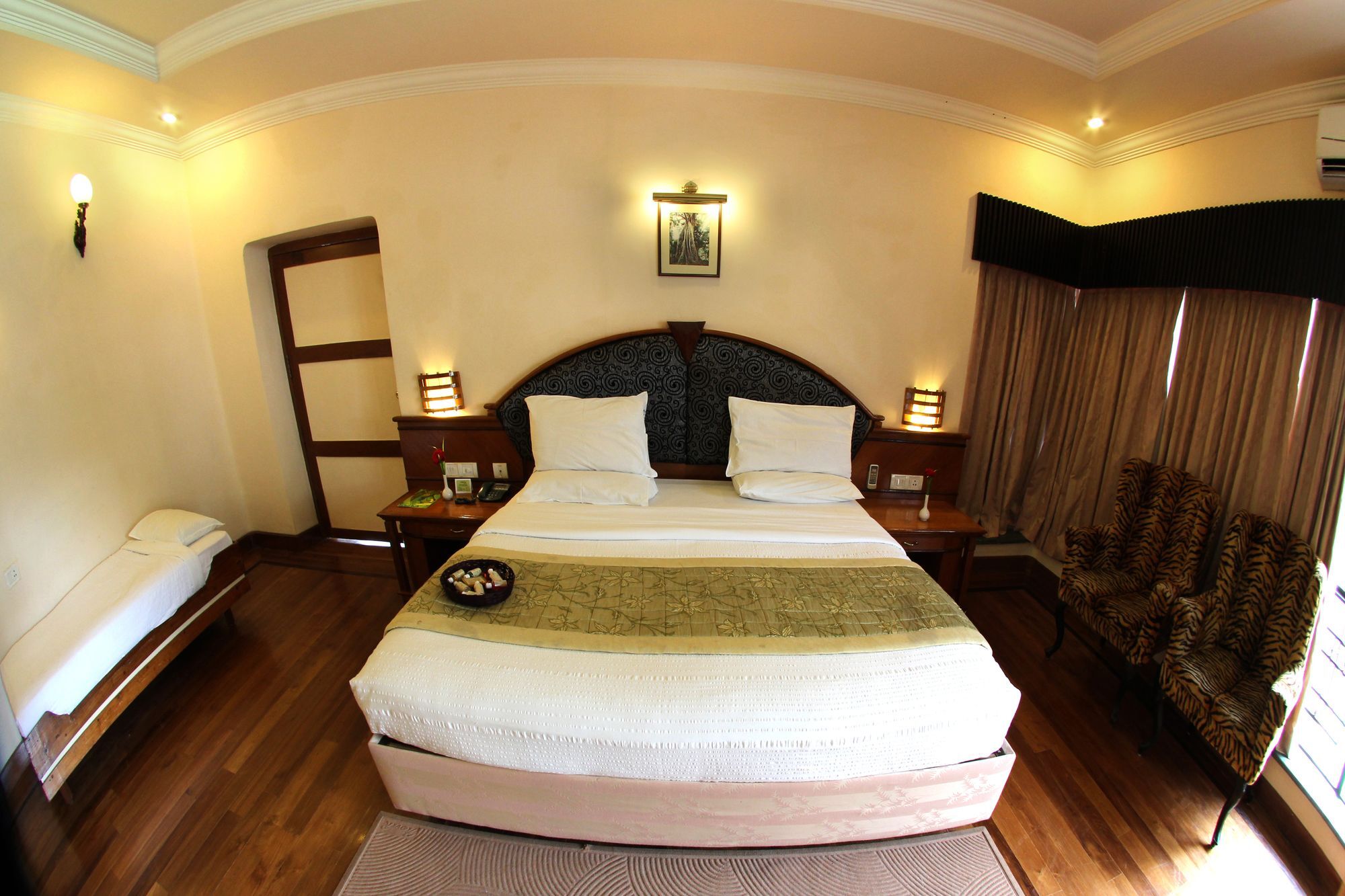 Ktdc Aranya Nivas Thekkady Hotell Kumily Exteriör bild